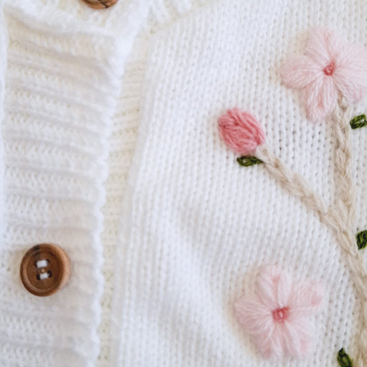 Blanco y rosa bordado flores