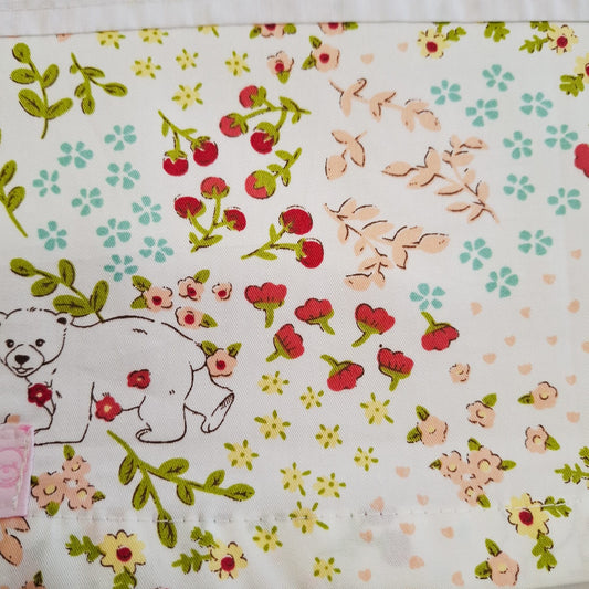 Sábana para cuna estándar/practicuna "oso con flores"
