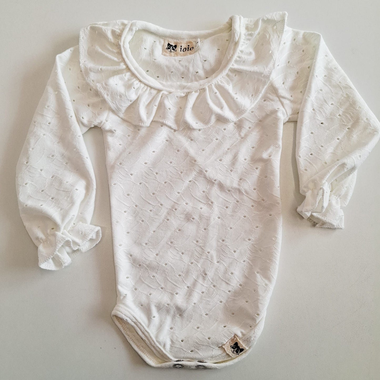 Body manga larga con cuello