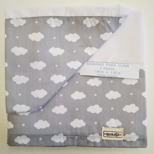 Sábana para cuna estándar / practicuna "nubes grises"