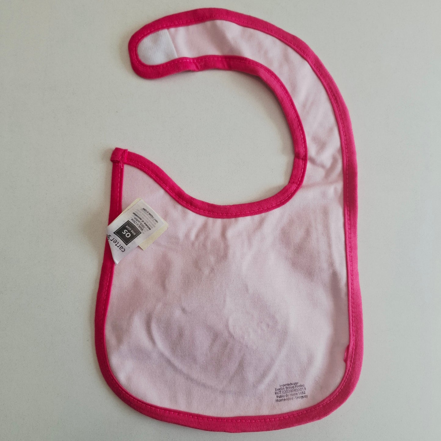 Babero "Frutillita" Impermeable (contorno de cuello 25 cms)