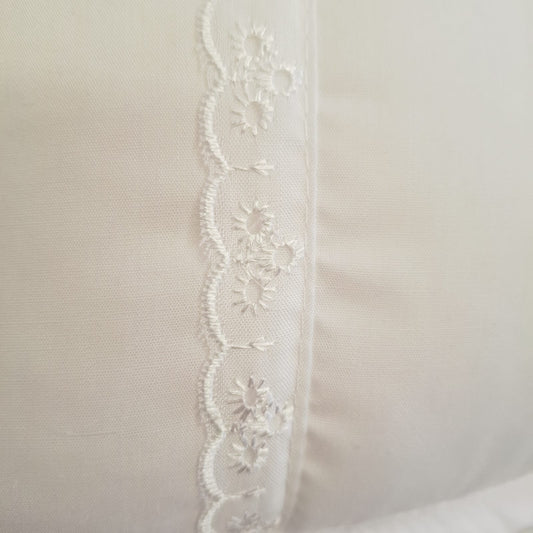 Almohada "Lisas blancas con broderie"