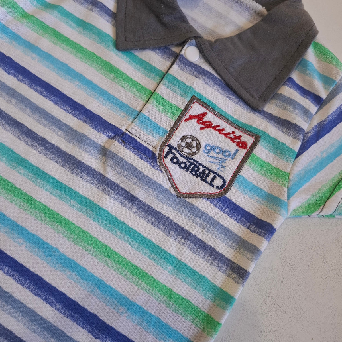 Remera rayas con cuello