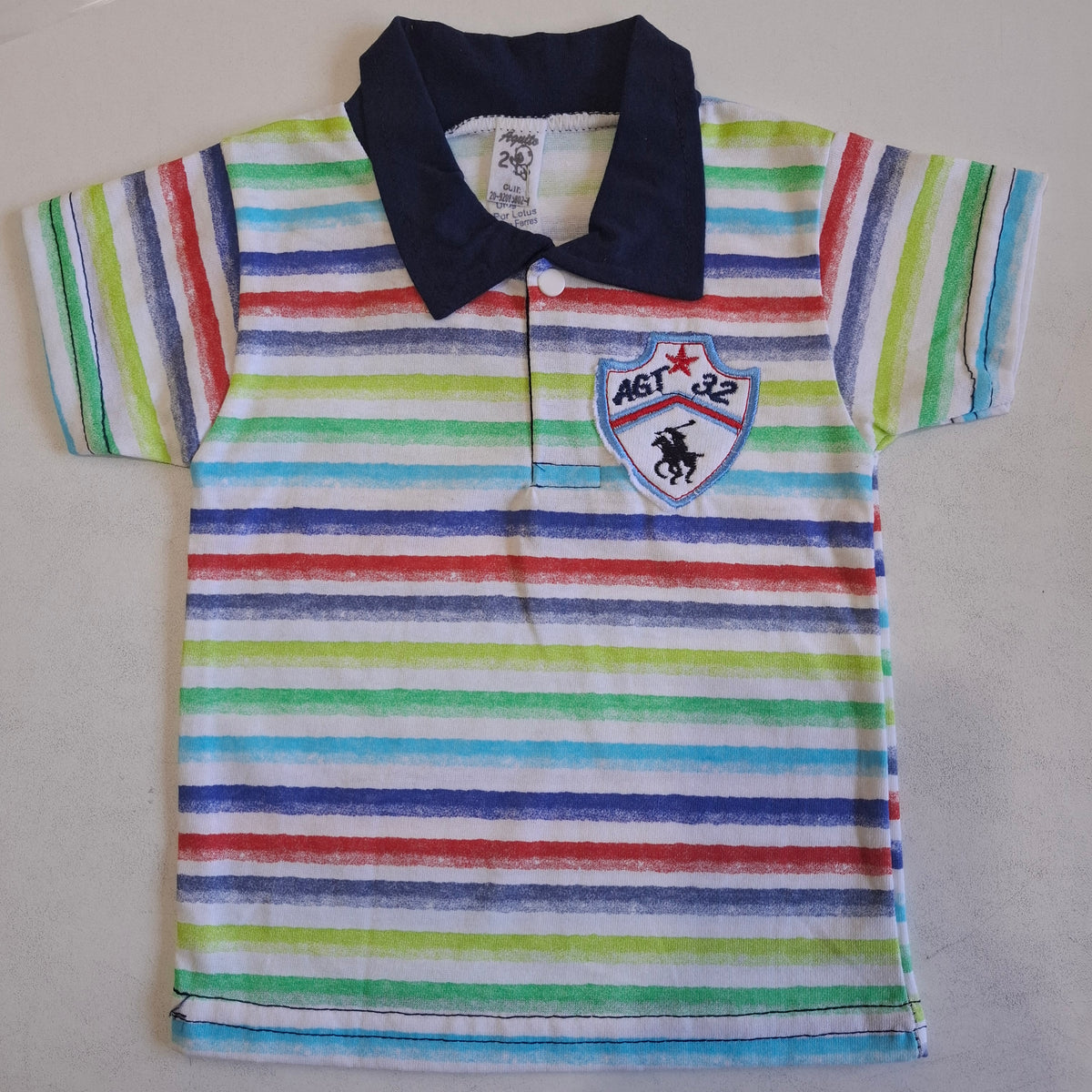 Remera rayas con cuello