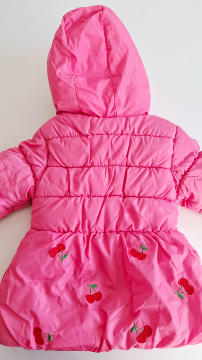 Campera Puffer con Capucha y Corderito Guindas