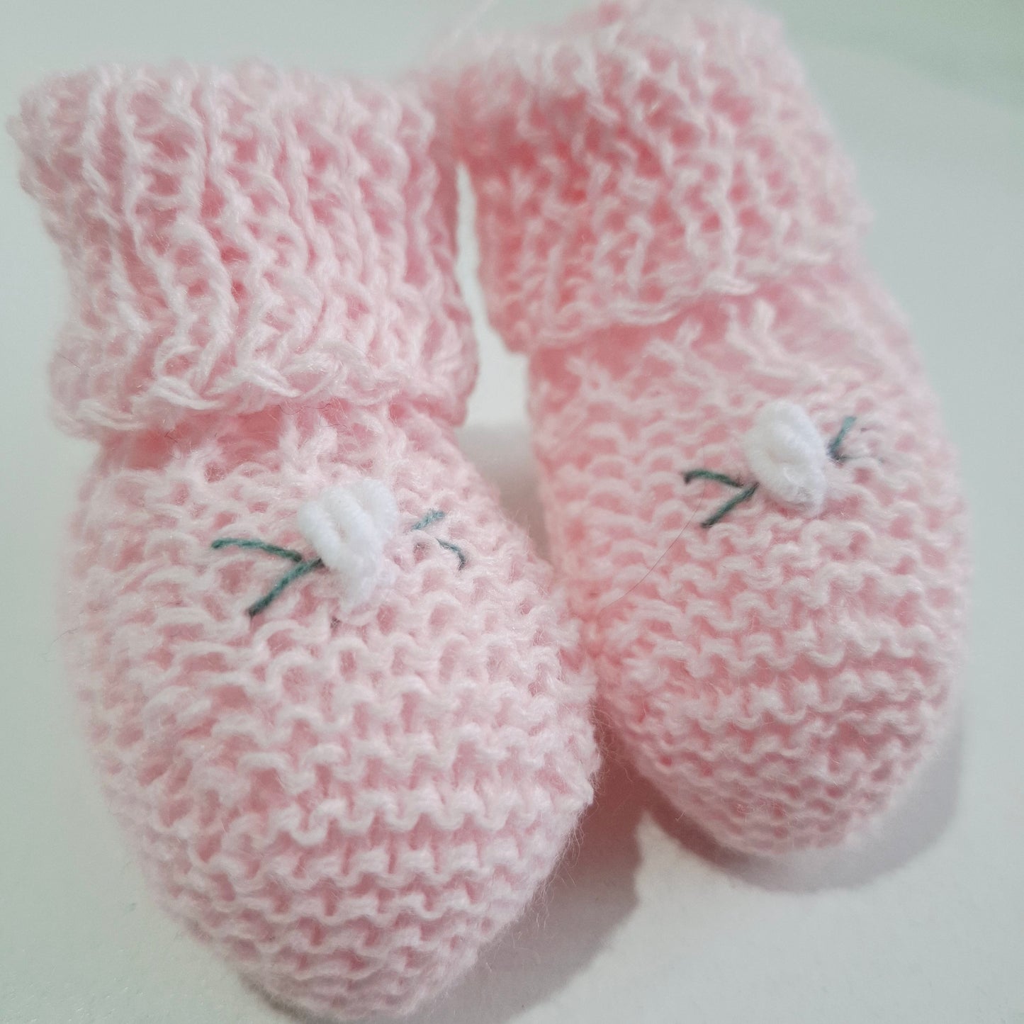 Escarpines en dralon - nena (bordados)