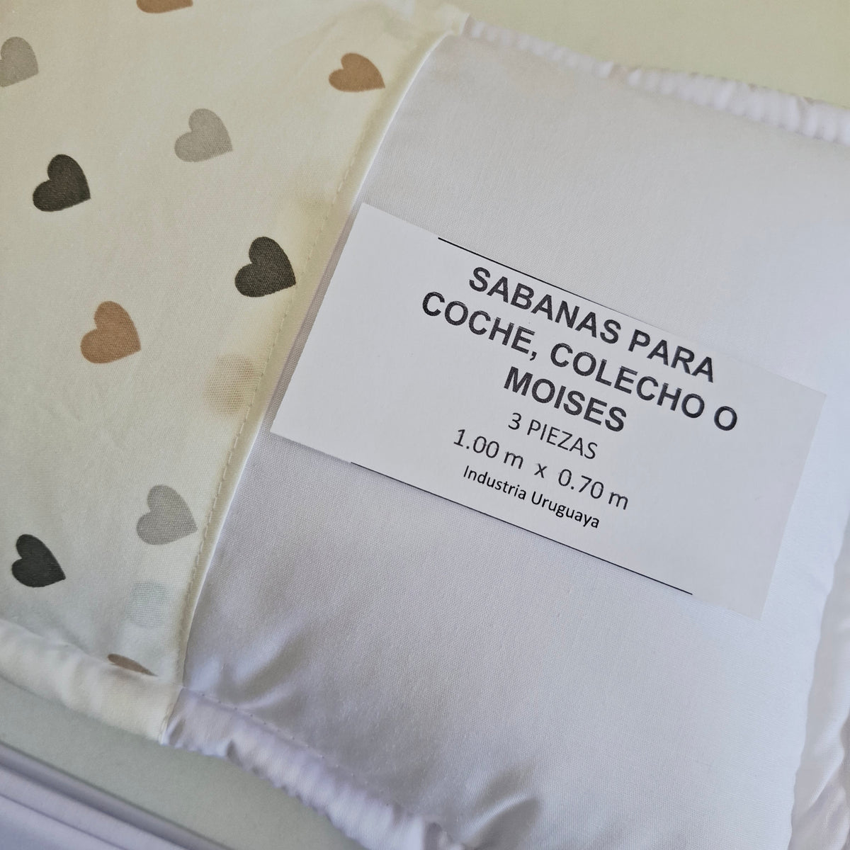 Sábana "Corazones Unisex" coche, colecho o moisés